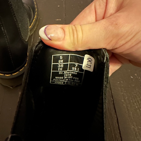 Doc Marten Chelsea Boot - Picture 5 of 6